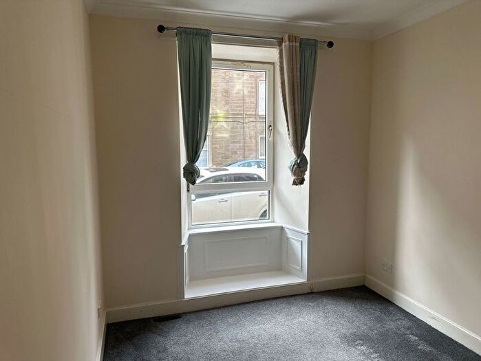 1 Bedroom Flat To Rent In (G/L) Malcolm Street, Dundee, DD4