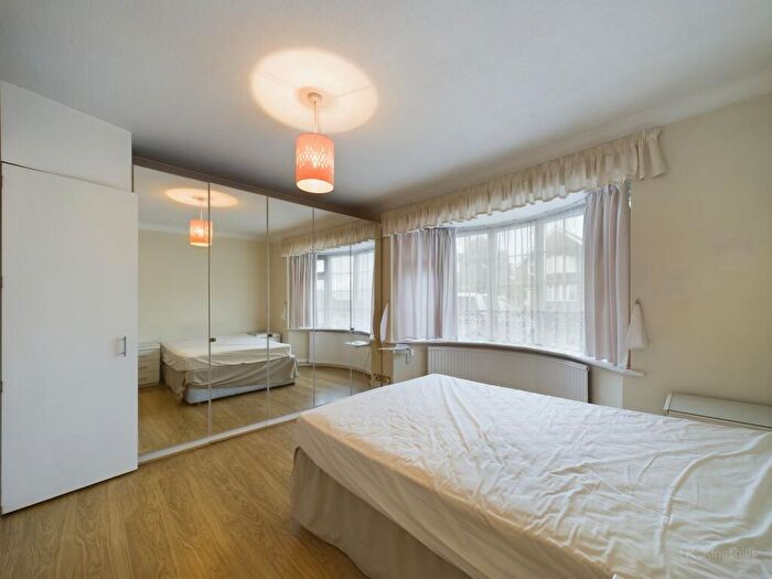 2 Bedroom Detached Bungalow For Sale In New Drive, High Wycombe, HP13