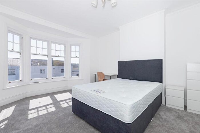 4 Bedroom House To Rent In Brighton Road, Worthing, BN11