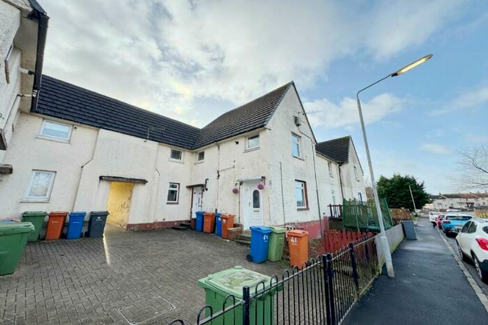 3 Bedroom Flat For Sale In , MacDonald Crescent, Twechar, G65