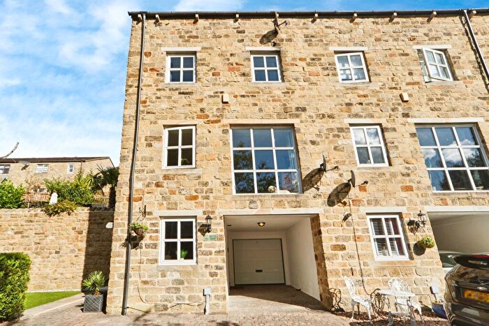 4 Bedroom End Of Terrace House For Sale In Mill Lane, Oakworth, Keighley, BD22