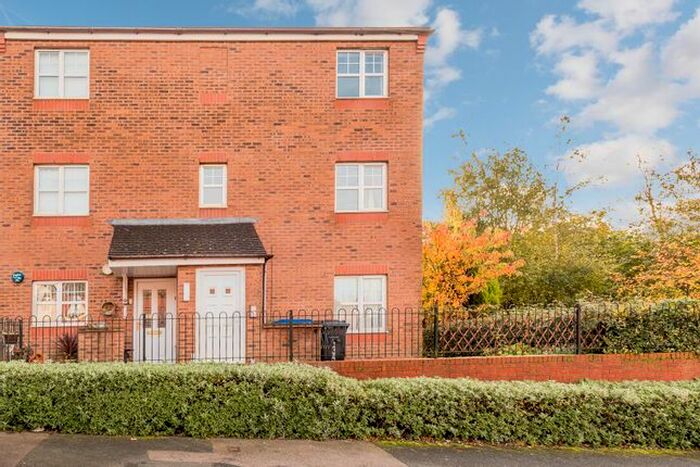 2 Bedroom Flat To Rent In Long Saw Drive, Rednal, Birmingham, B31