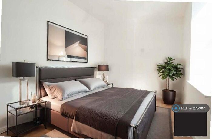 3 Bedroom Flat To Rent In Birds Royd Lane, Brighouse, HD6