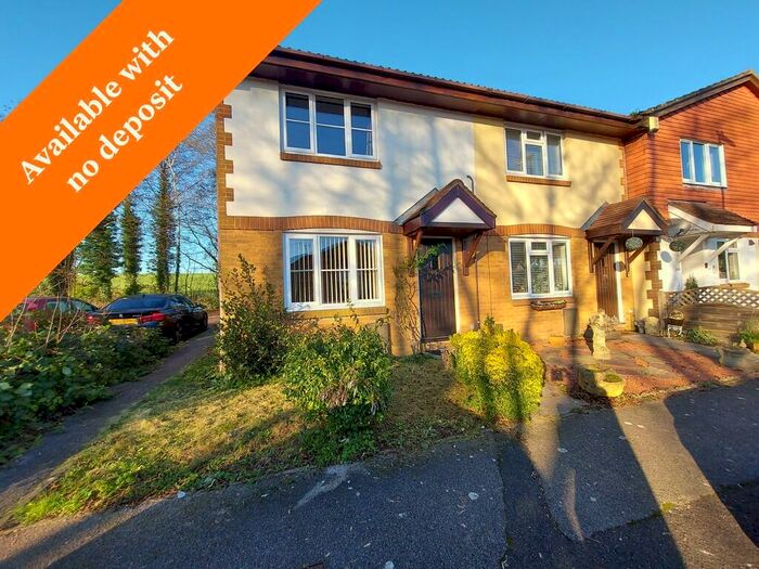 3 Bedroom End Of Terrace House To Rent In No Deposit Option Available - Godwin Crescent, Clanfield, PO8