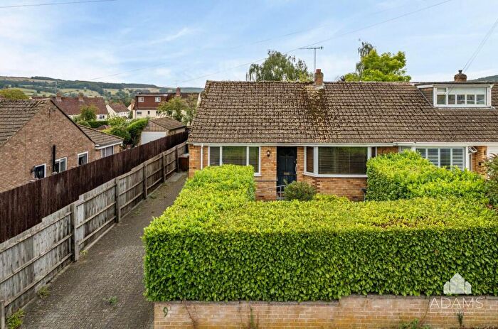 3 Bedroom Chalet For Sale In Orchard Road, Winchcombe, Cheltenham, GL54