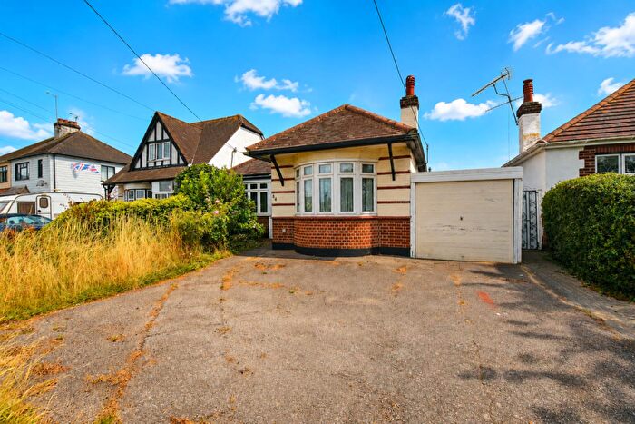 3 Bedroom Detached Bungalow For Sale In Southend Road, Rochford, SS4