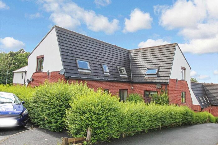 2 Bedroom Flat For Sale In Birches Nook, Stocksfield, NE43