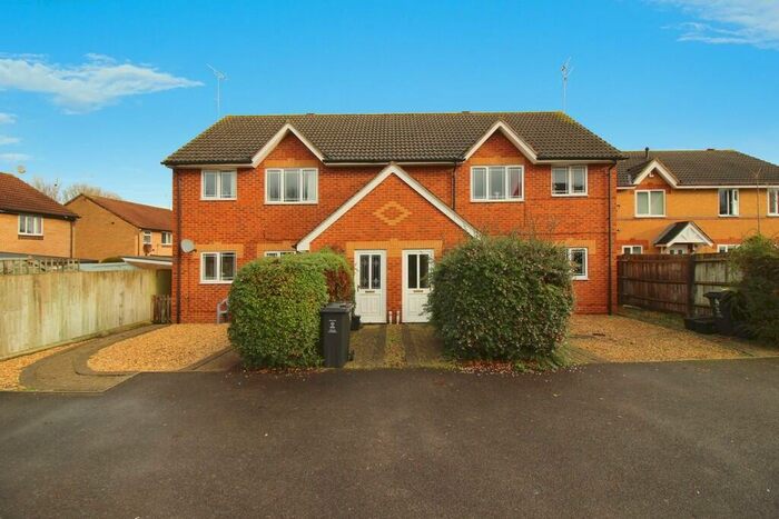 2 Bedroom Maisonette To Rent In Jole Close, Upper Stratton, Swindon, SN2