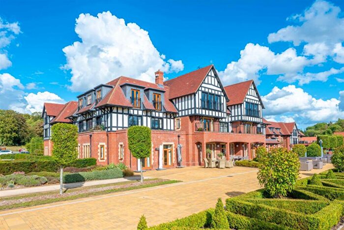 2 Bedroom Apartment For Sale In Woodland Drive, Great Alne, Alcester, B49