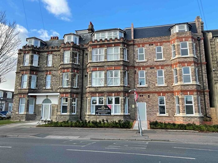 2 Bedroom Flat To Rent In Mayfield Place, CO15