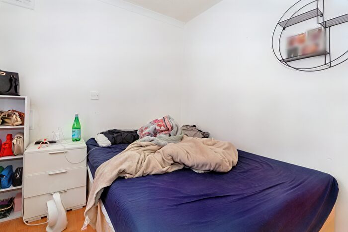 1 Bedroom Flat For Sale In Flat, Brunel House, Harrow Road, London, NW10