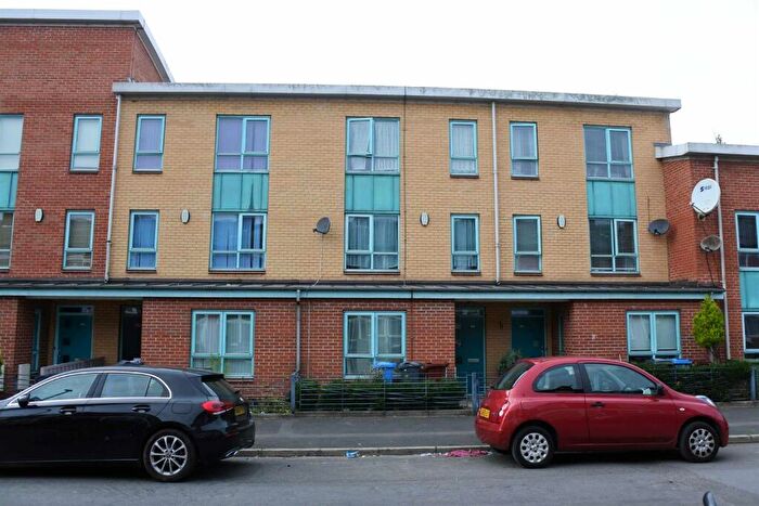 3 Bedroom Terraced House To Rent In Broadfield Road, Manchester, M14