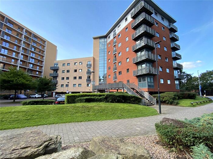 1 Bedroom Flat To Rent In City Walk, Leeds, West Yorkshire, LS11