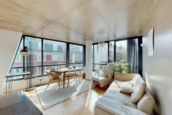 2 Bedroom Flat To Rent In North Five, Blackstock Road, London, N5