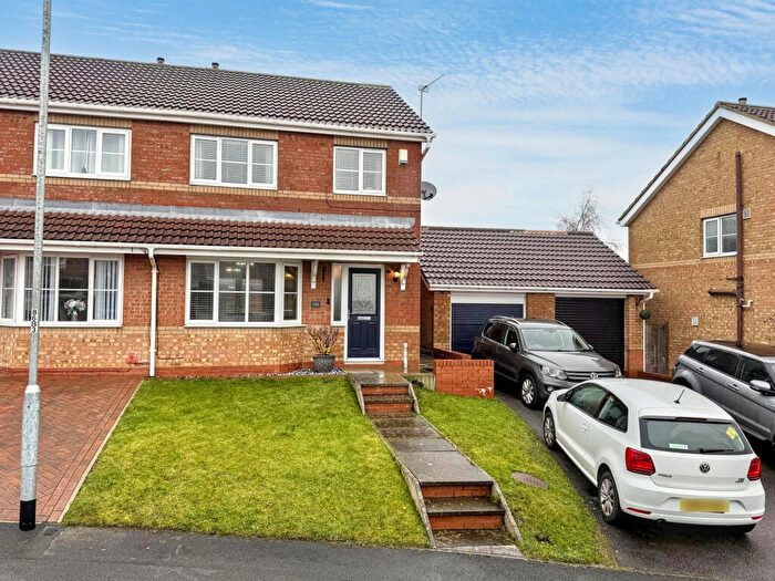 3 Bedroom Semi-Detached House For Sale In Willerby Grove, Peterlee, Durham, SR8