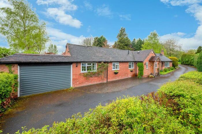 3 Bedroom Detached Bungalow For Sale In Arrow, Alcester, B49