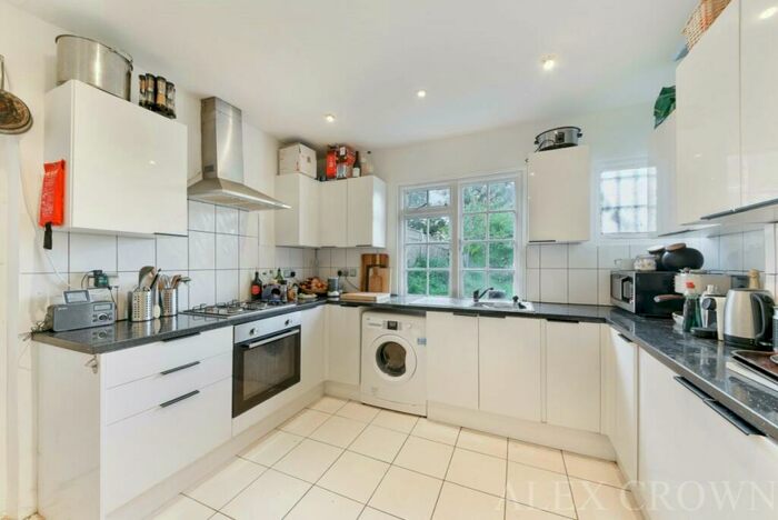 5 Bedroom Semi-Detached House To Rent In Wolseley Road, Crouch End, N8