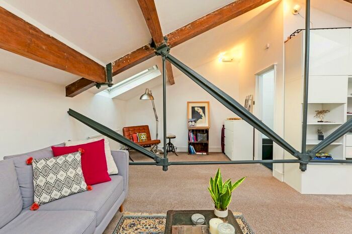 1 Bedroom Flat To Rent In Gainsford Street, London, SE1
