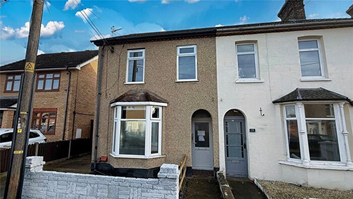 1 Bedroom Maisonette For Sale In Salisbury Avenue, Stanford-Le-Hope, Essex, SS17