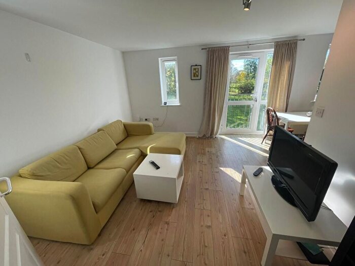 2 Bedroom Flat To Rent In Apollo Way, Cambridge, CB4