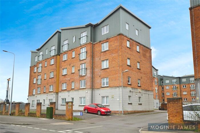 2 Bedroom Apartment For Sale In Moorhead Close, Splott, Cardiff, CF24