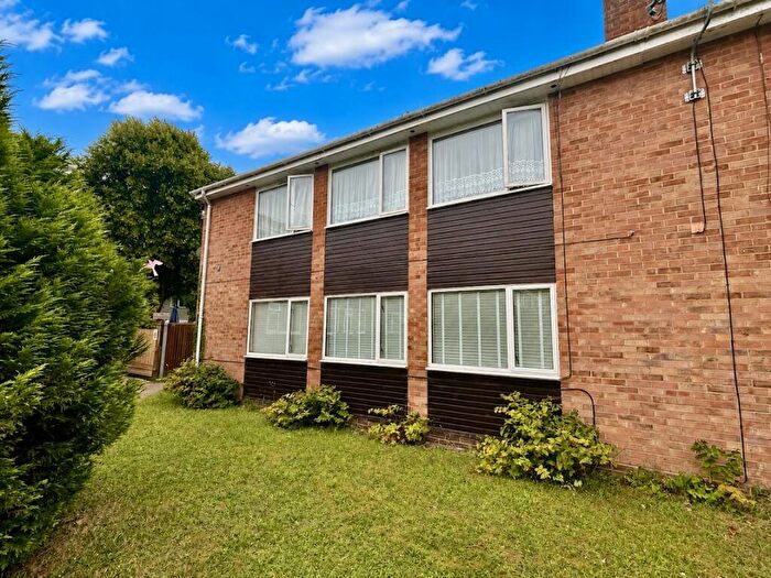 2 Bedroom Maisonette To Rent In Charnwood Close, SO53
