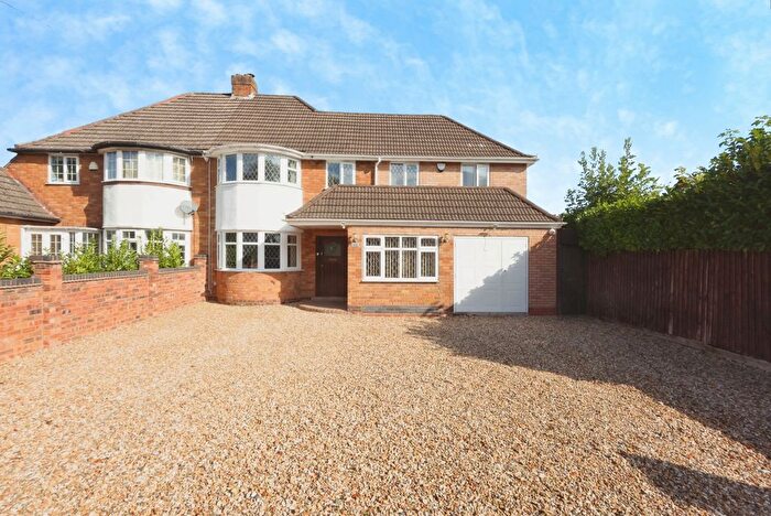 4 Bedroom Semi Detached House For Sale In Chester Road, West Midlands, B24