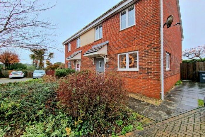 3 Bedroom Semi-Detached House To Rent In Blossom Drive, Waterlooville, PO7