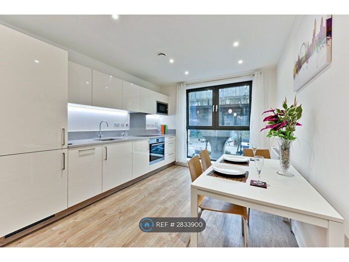 1 Bedroom Flat To Rent In Kingfisher Heights, London, E16