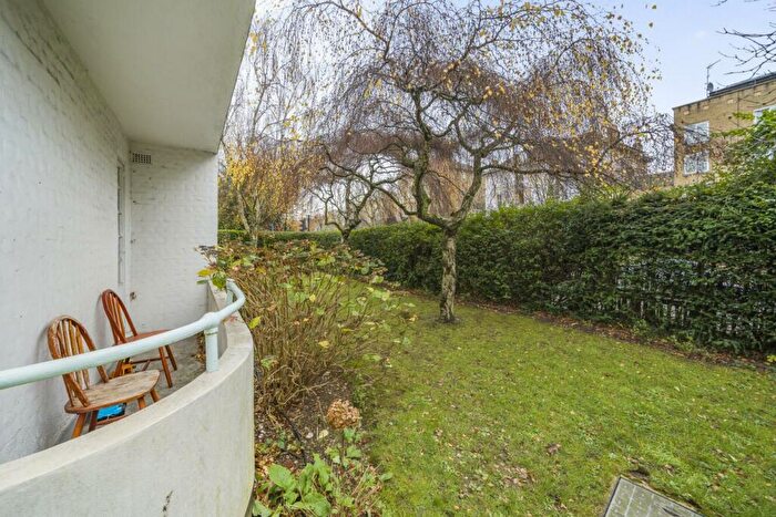 2 Bedroom Flat For Sale In Haverstock Hill, Belsize Park, NW3