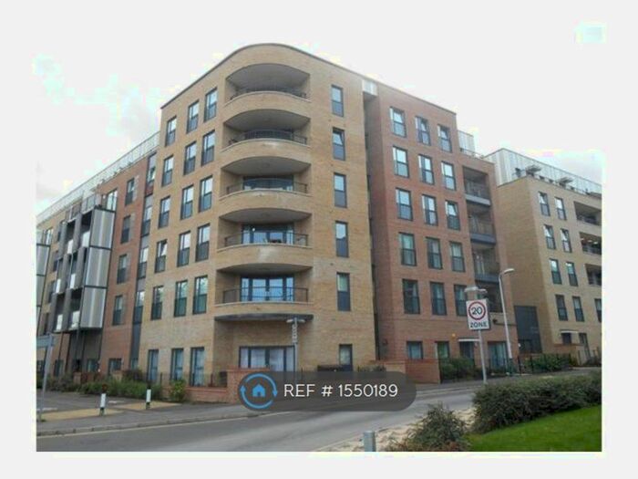2 Bedroom Flat To Rent In Maxwell Road, Romford, RM7