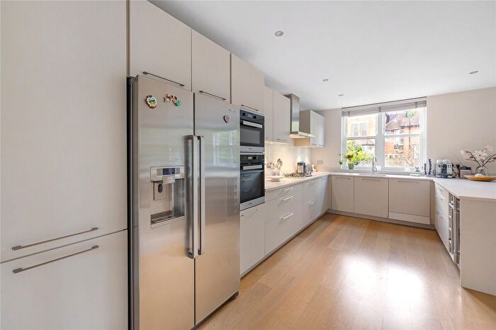 5 Bedroom Detached House For Sale In Helme Close, Wimbledon, London, SW19