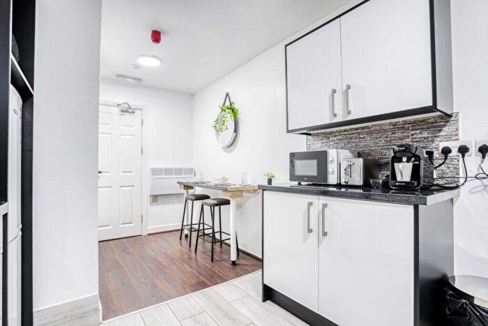 1 Bedroom Apartment To Rent In Pershore Road, Stirchley, Birmingham, B30