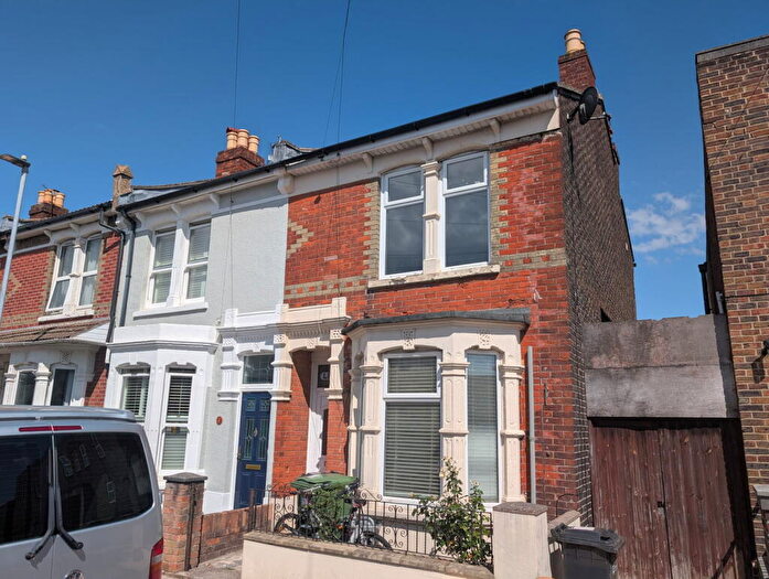 3 Bedroom Terraced House To Rent In Lynton Grove, Portsmouth, PO3
