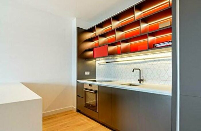 1 Bedroom Apartment To Rent In Kent Building, Hope Street, London, E14