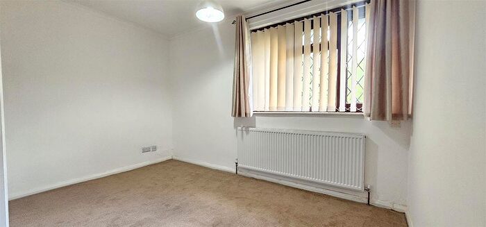 2 Bedroom End Of Terrace House To Rent In Meadowcroft Glade, Westfield, S20