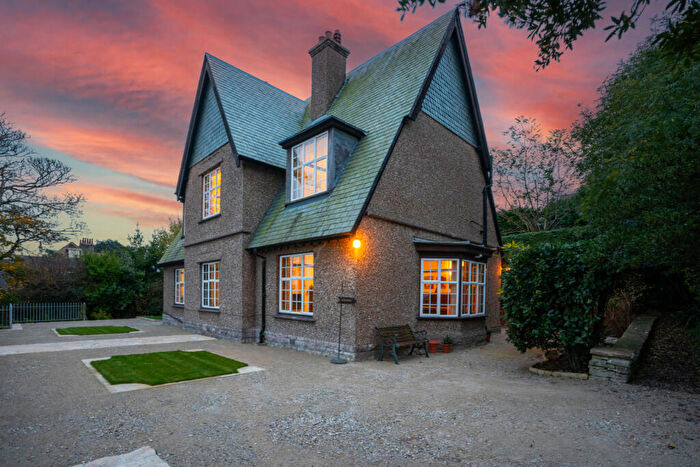 4 Bedroom Detached House For Sale In Drummond Road, Swanage, Dorset, BH19
