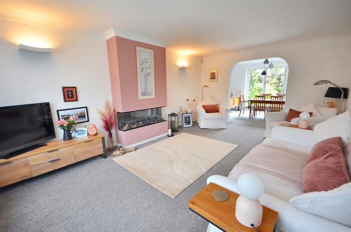 4 Bedroom Detached House For Sale In Sunningdale, Stone, ST15