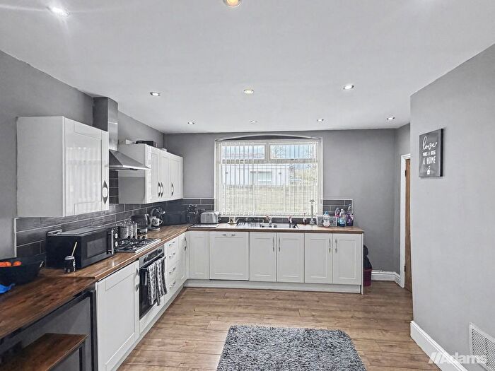 3 Bedroom End Terrace House For Sale In Moorfield Road, Widnes, WA8