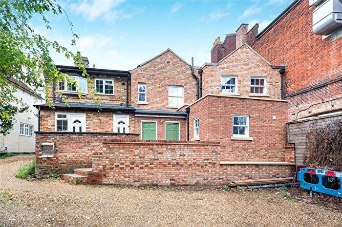 1 Bedroom Apartment To Rent In Dunstable Street, Ampthill, Bedfordshire, MK45