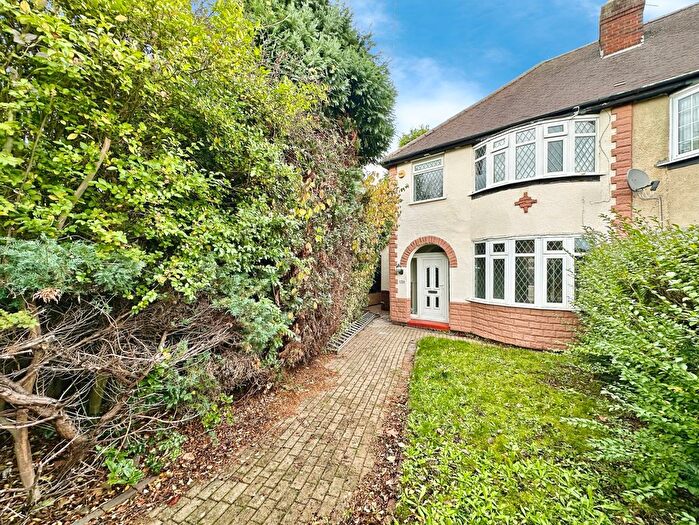 3 Bedroom Detached House For Sale In Sedgley Road, Sedgley, Dudley, DY1