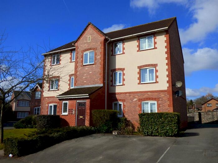 2 Bedroom Flat To Rent In Larkfield Park, Chepstow, NP16