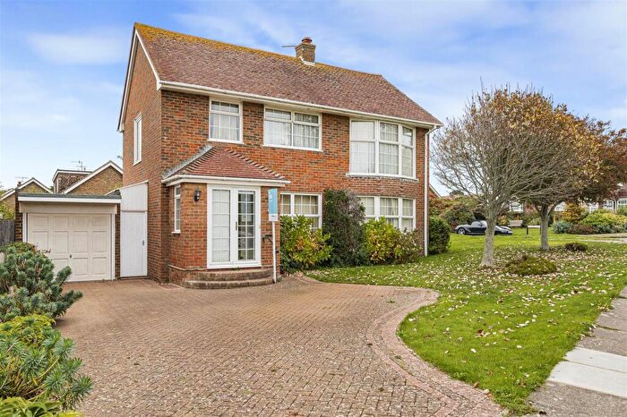 4 Bedroom Detached House For Sale In Fairways Road, Seaford, BN25