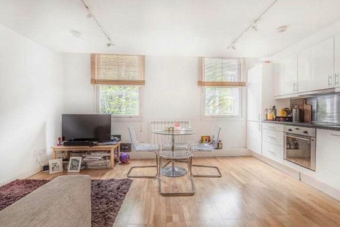 1 Bedroom Flat To Rent In Bryanston Mews West, Marylebone, London, W1H