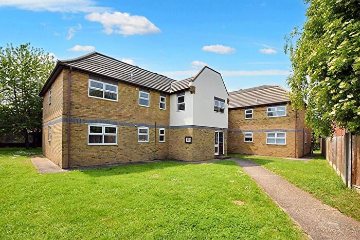 Apartment To Rent In Flat, Badgers Rise, Sanders Road, Canvey Island, Essex, SS8