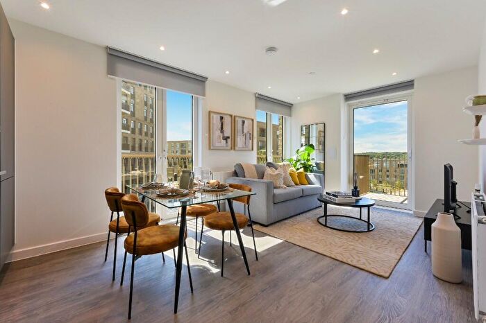 1 Bedroom Flat To Rent In Wolff House, Ridgeway Views, London, NW7