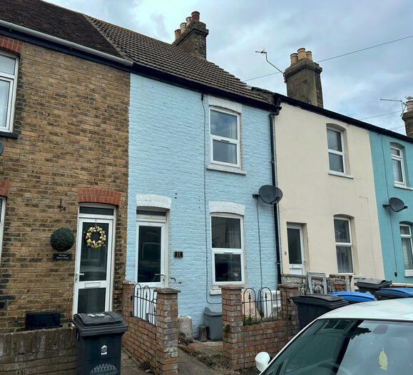 2 Bedroom House To Rent In Manor Road, Dover, CT17