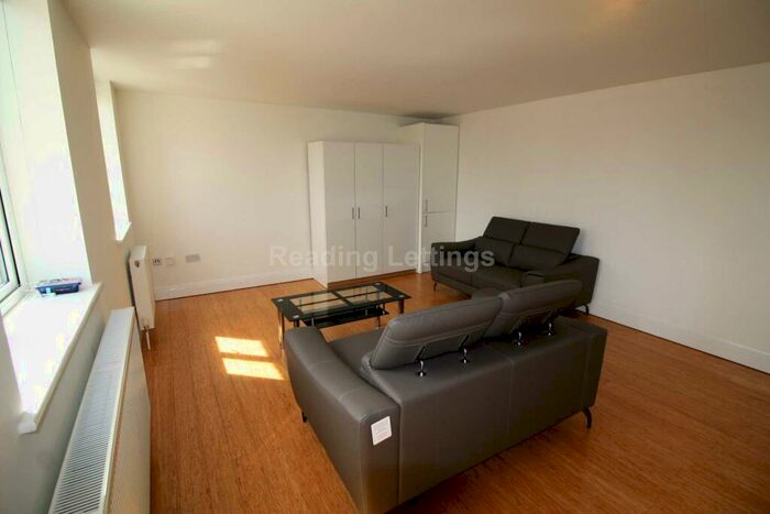 1 Bedroom Apartment To Rent In South View Avenue, Caversham, RG4