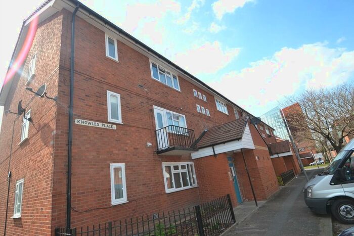 2 Bedroom Apartment To Rent In Knowles Place, Hulme, Manchester., M15