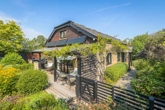 5 Bedroom Detached House For Sale In Lower Haysden Lane, Tonbridge, TN11